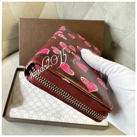 GUCCI LIMITED EDITION HEART CONTINENTAL LONG ZIPPY WALLET π― AUTHENTIC - Picture 4 of 16